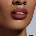 ROUGE ARTIST