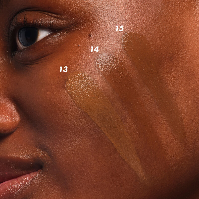 SUPER BOOST SKIN TINT - Skin tint: perfecting & moisture-boosting formula