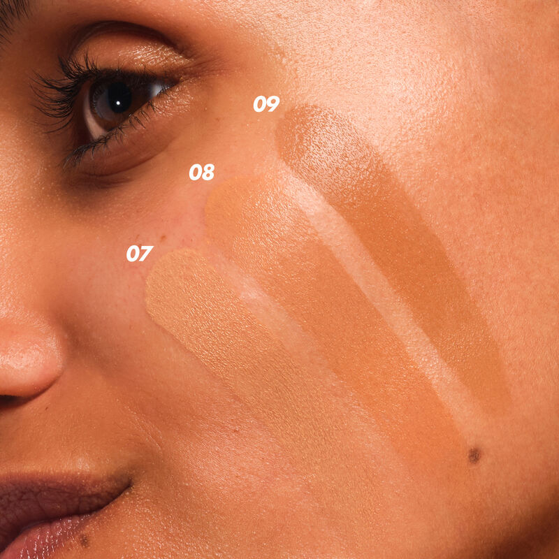 SUPER BOOST SKIN TINT - Skin tint: perfecting & moisture-boosting formula