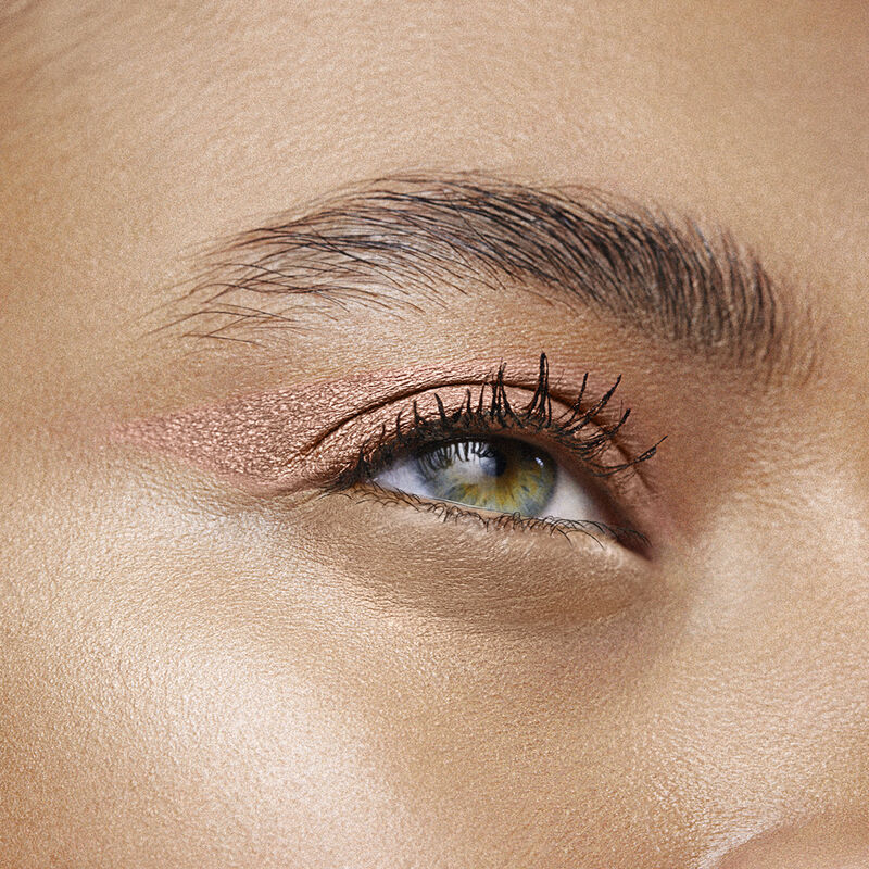 AQUA RESIST SMOKY SHADOW
