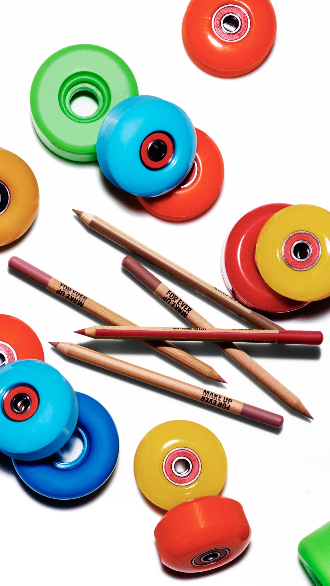 NEW ARTIST COLOR LIP PENCIL. DISCOVER.